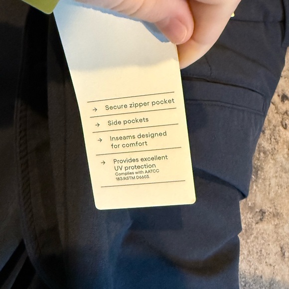 🍯Men’s black golf Shorts - Picture 7 of 7